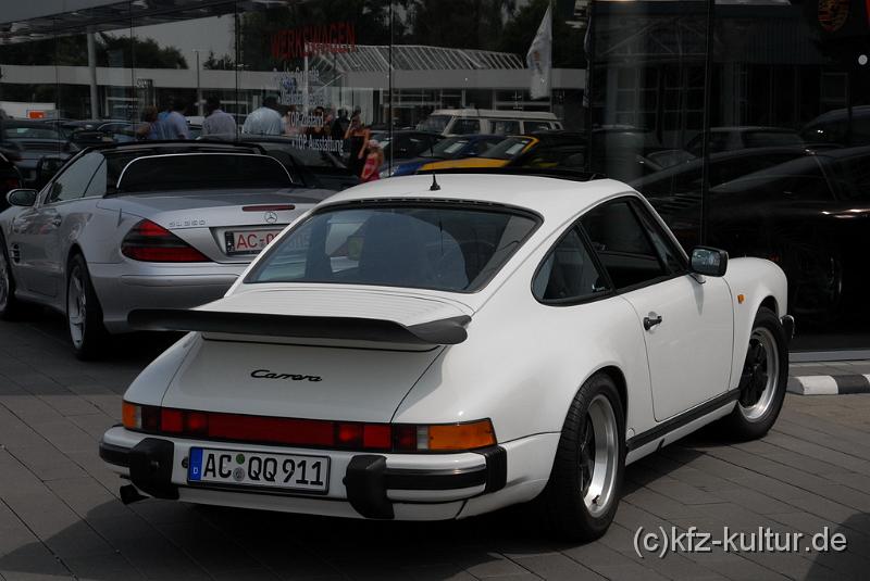 Porsche Zentrum Aachen 9015.JPG